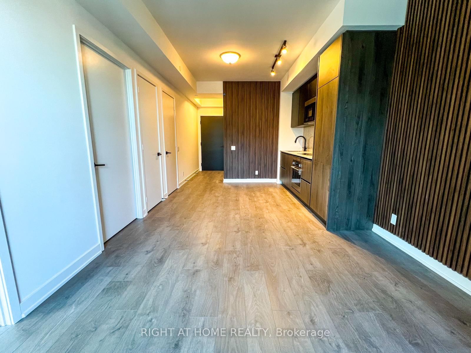 108 Peter Street, Unit 4305 - Photo 2