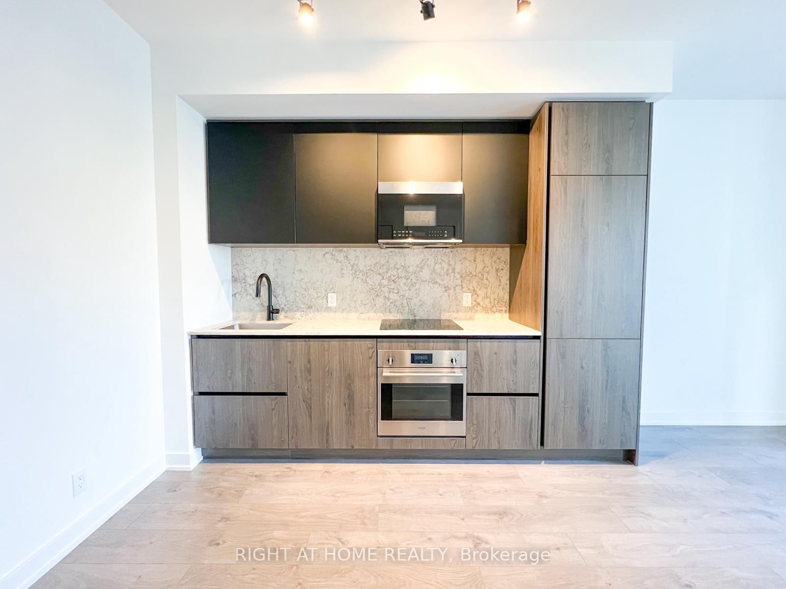 108 Peter Street, Unit 4305 - Photo 6