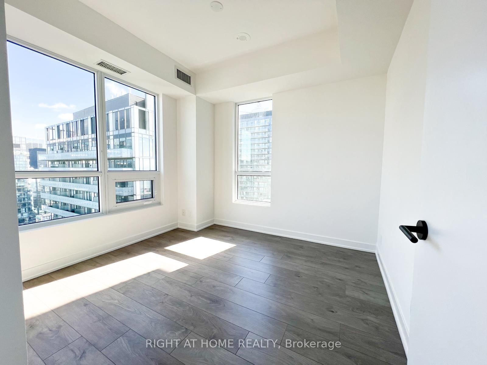 108 Peter Street, Unit 4305 - Photo 7