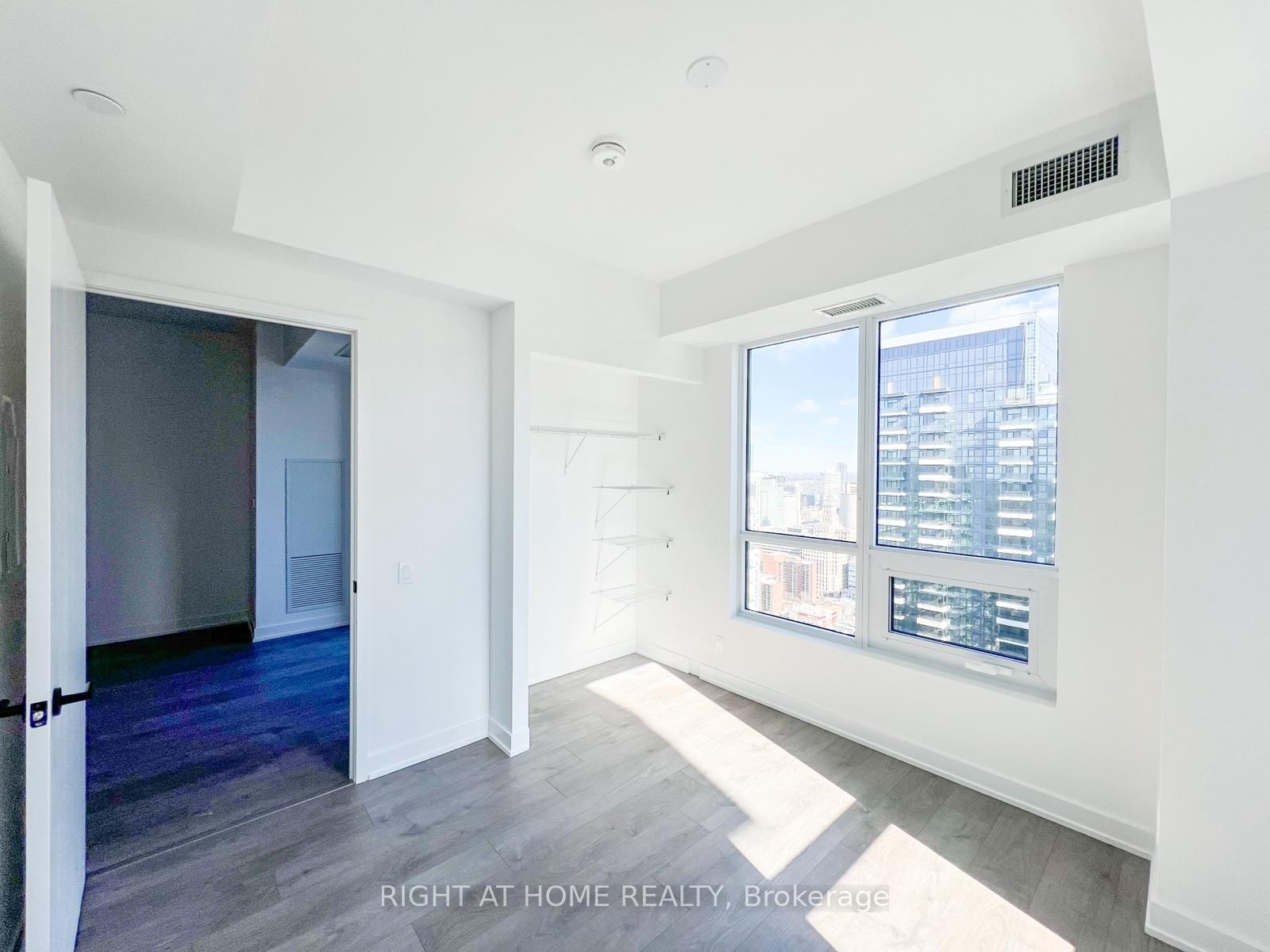 108 Peter Street, Unit 4305 - Photo 8