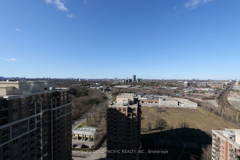 home for lease on 2338-20 Inn On The Park Drive