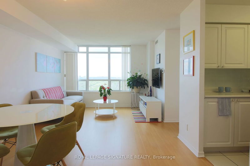 home for lease on 2210-8 Hillcrest Avenue