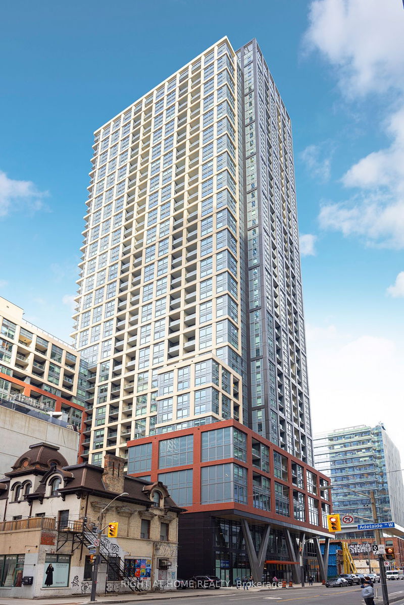 home for sale on 4112-108 Peter Street