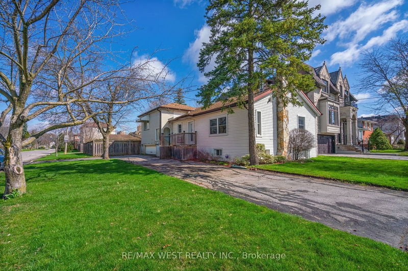 home for sale on 182 Connaught Avenue
