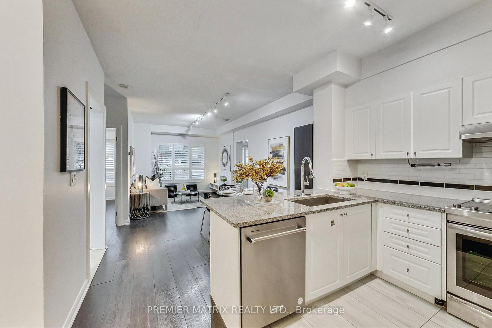 Listing Image 12