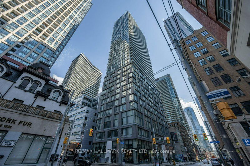 home for lease on 1812-101 Peter Street