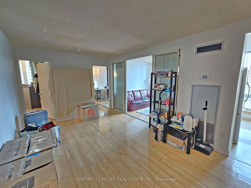 home for lease on 702-1055 Bay Street