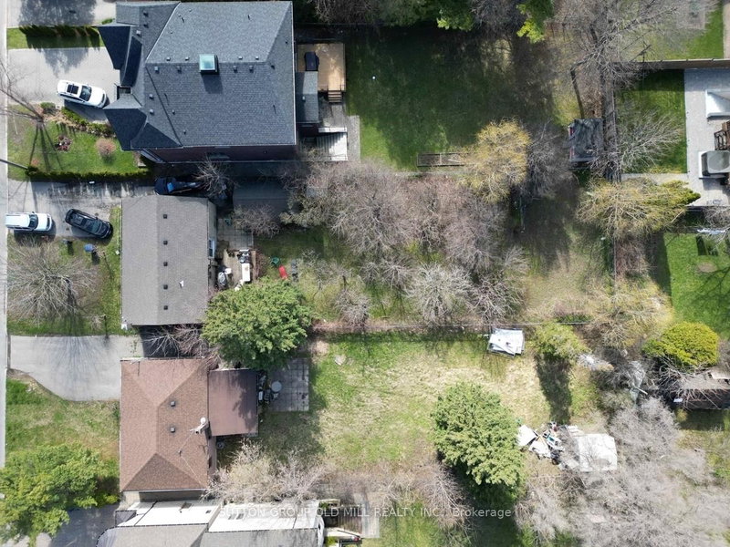 96 Caines Ave, Toronto, M2R 2L3 | Image 2