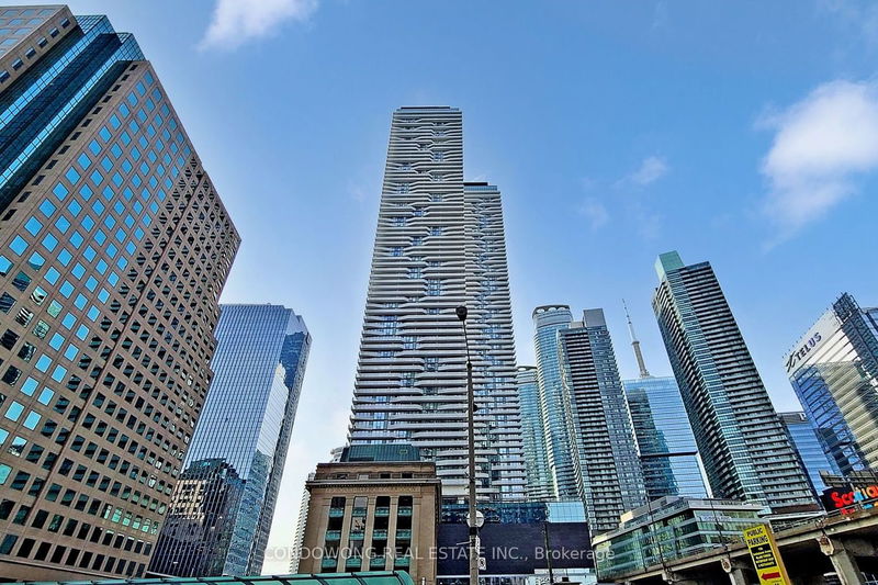 home for lease on 2902-100 Harbour Street