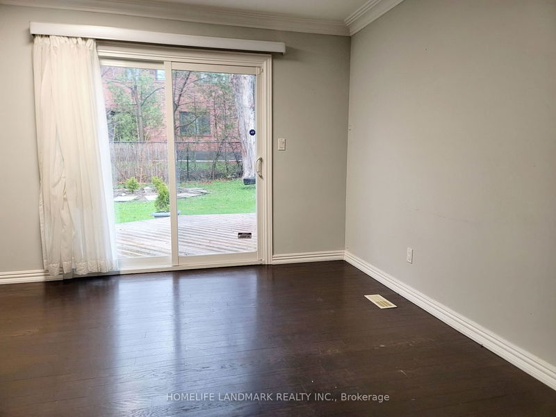 home for lease on Lower-32 Van Horne Avenue