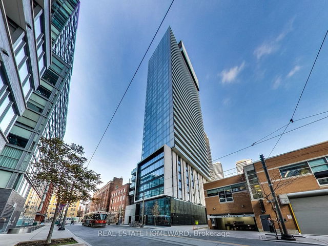 602 - 11 Charlotte Street