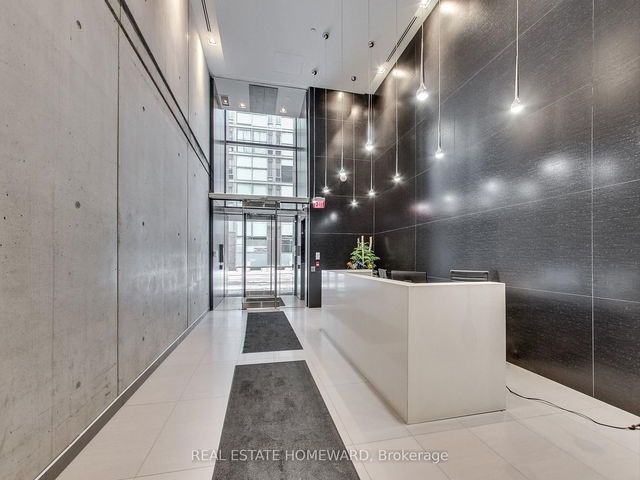 602 - 11 Charlotte Street