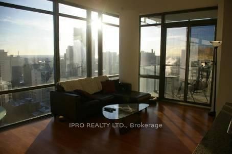 home for lease on 2707-37 Grosvenor Street