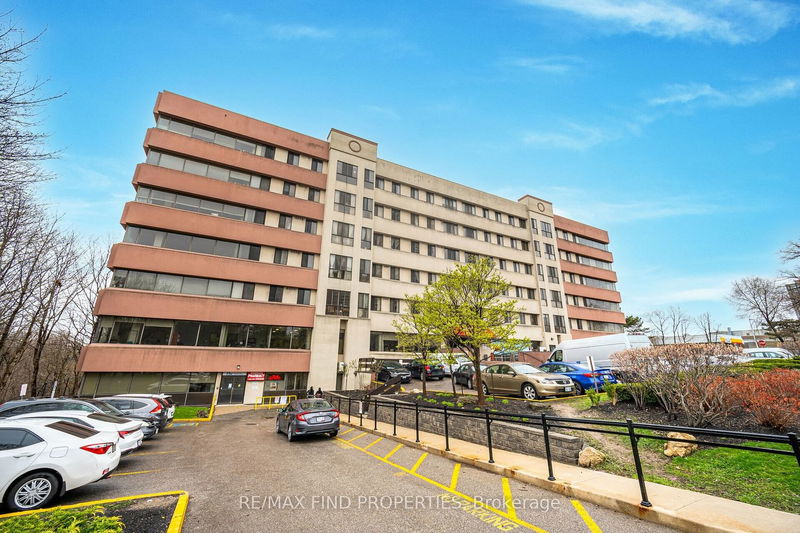 home for sale on 308-10 Gateway Boulevard