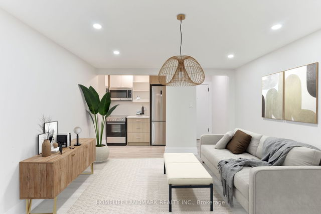 23 - 464 Spadina Road