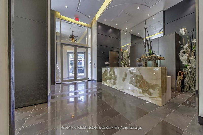 home for lease on 2306-32 Davenport Road