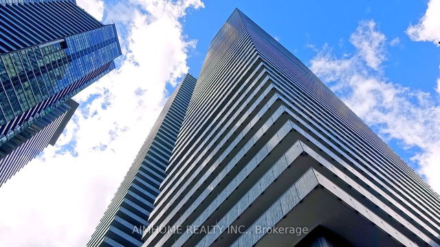 503 - 50 CHARLES Street E