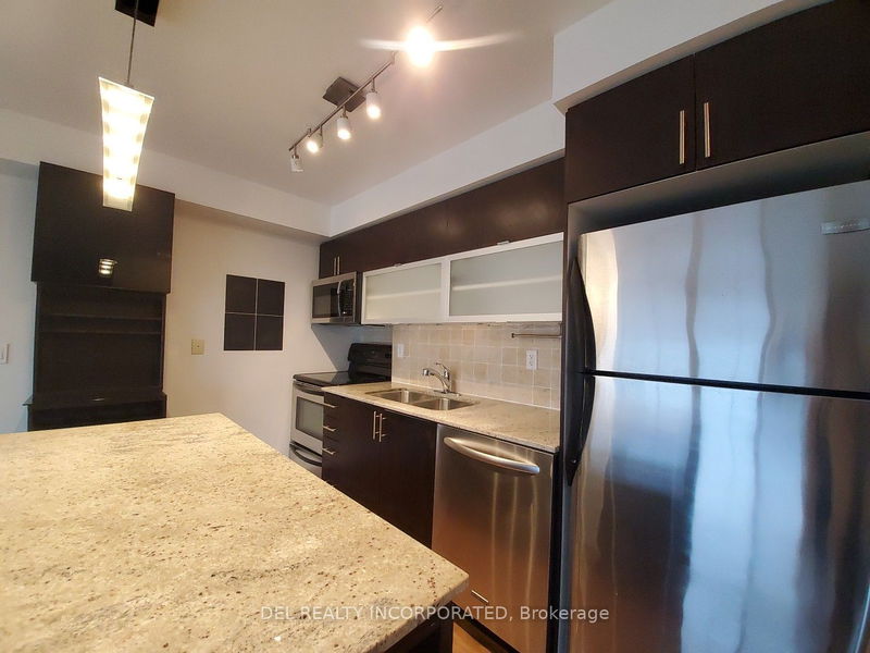 home for lease on 1505-80 Western Battery Road