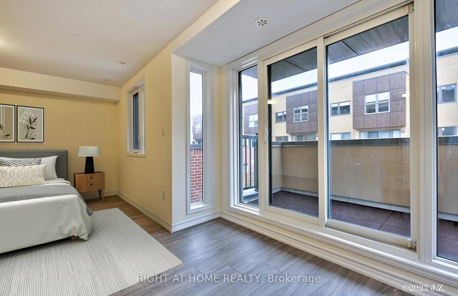 Listing Image 8