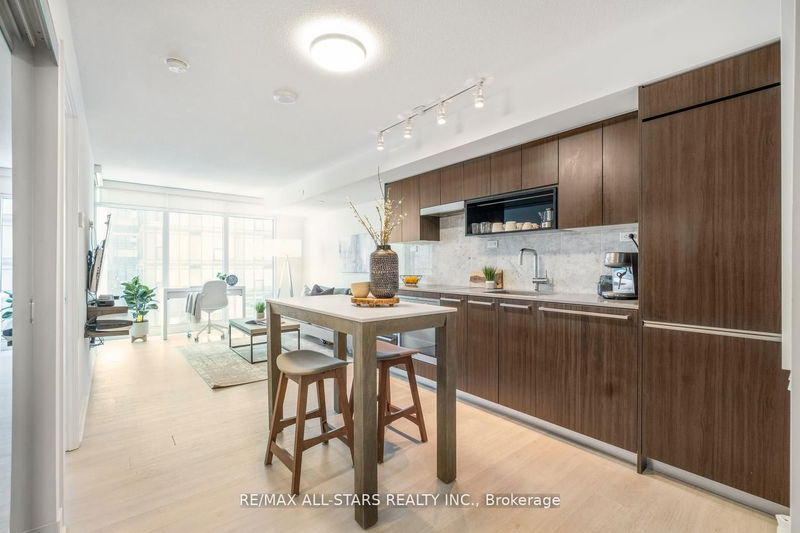home for sale on 1809-80 Queens Wharf Road