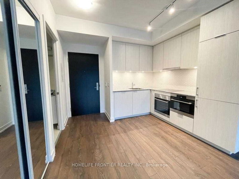 home for sale on 411-158 Front Street E