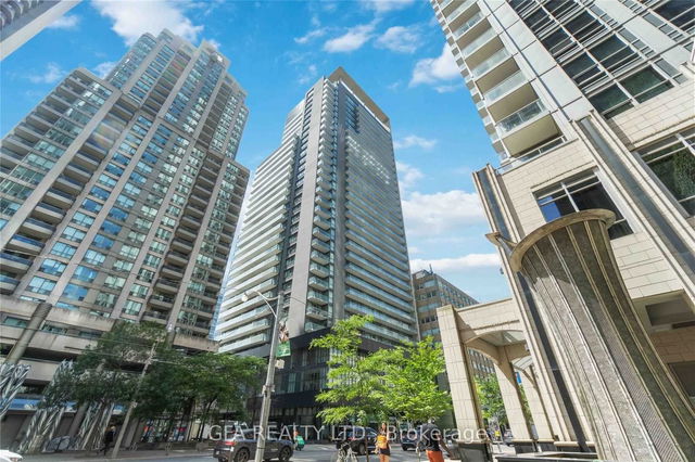 1604 - 770 Bay Street