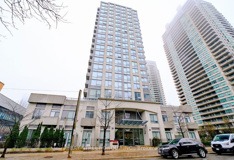 home for lease on 2109-35 Hollywood Avenue