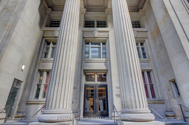 home for lease on 2711-197 Yonge Street