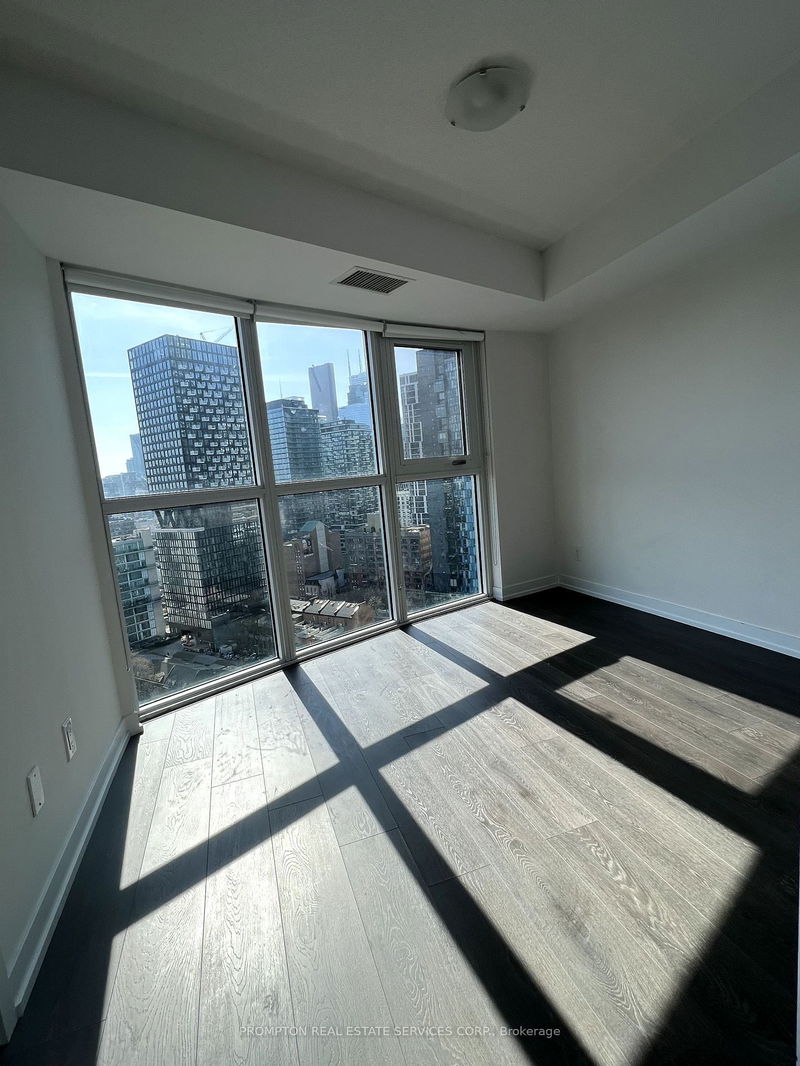 home for lease on 2303-219 Dundast Street E