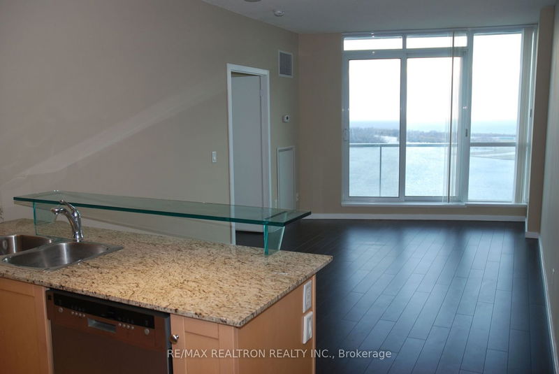 home for lease on 2907-208 Queens Quay W