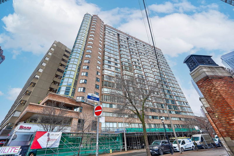 home for sale on 1716-1055 Bay Street