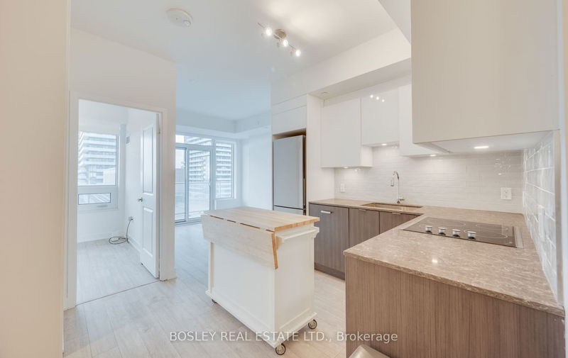 home for lease on 1806-195 Redpath Avenue