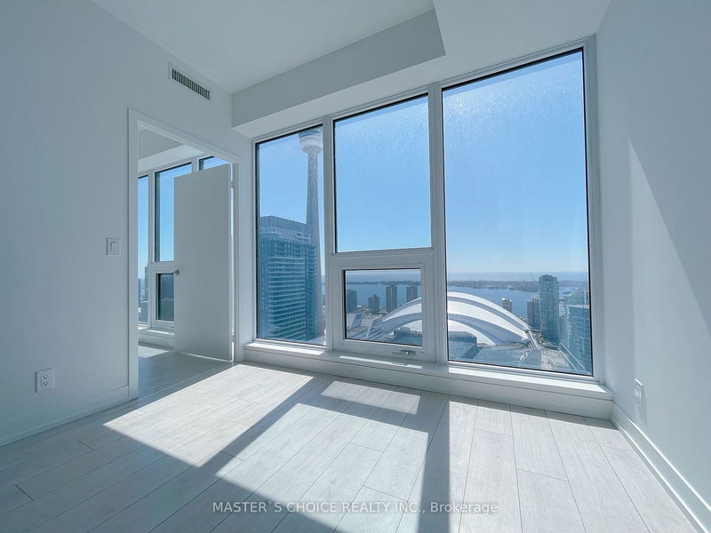 home for lease on 4301-55 Mercer Street