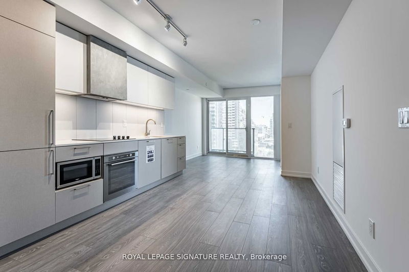 home for lease on 909-19 Western Battery Road