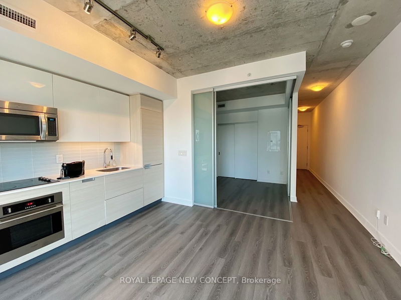 home for lease on 2310-210 Simcoe Street