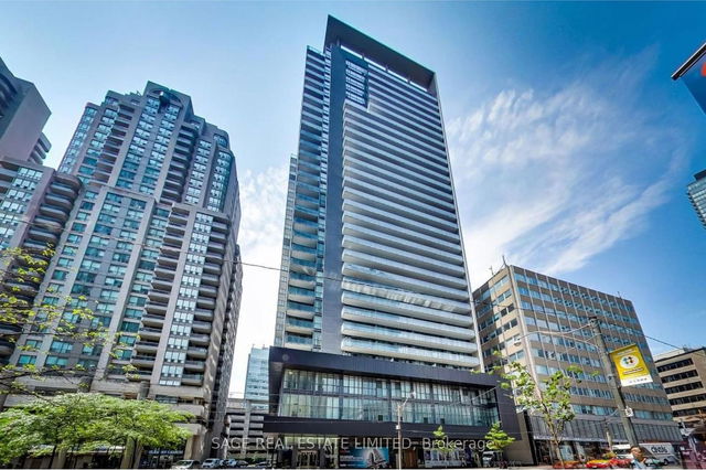 402 - 770 Bay Street