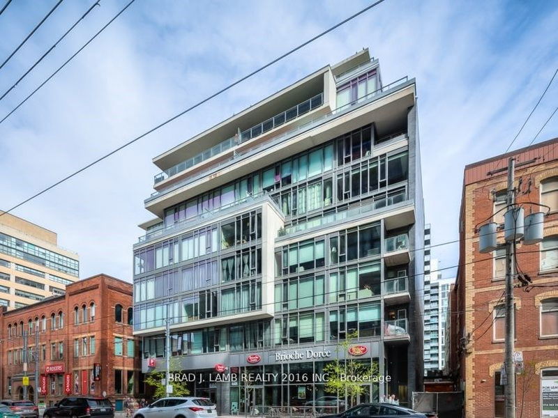 home for lease on 720-95 Bathurst Street
