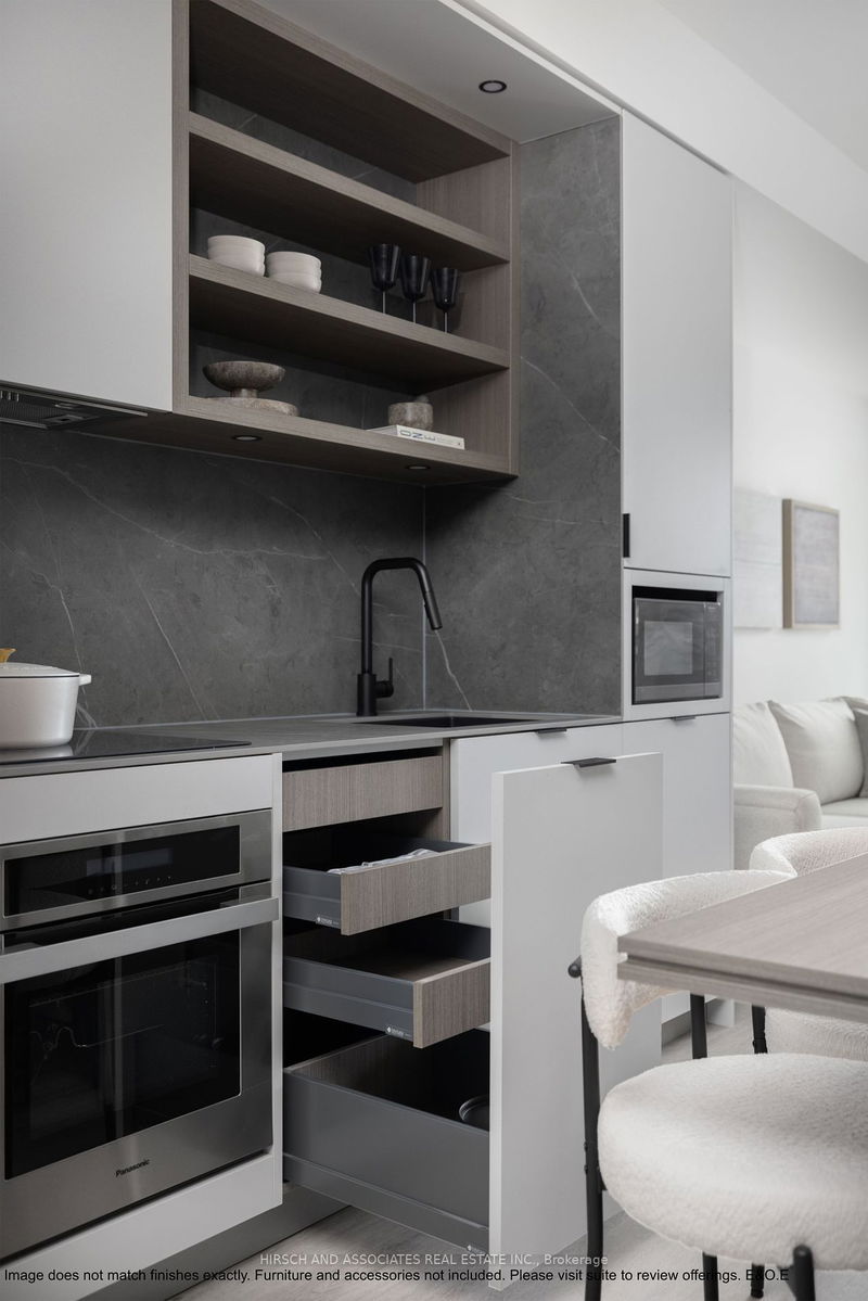 home for lease on 1110-55 Charles Street E