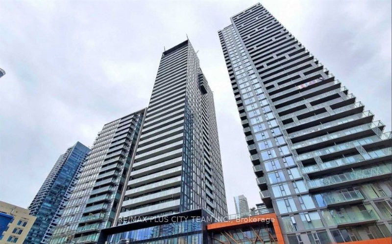 home for lease on 1107-28 Wellesley Street E