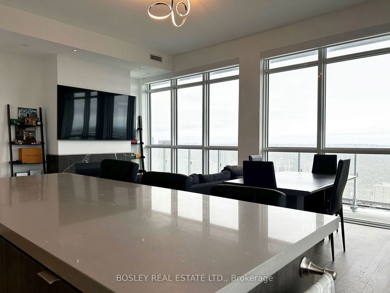 home for lease on 6010-7 Grenville Street