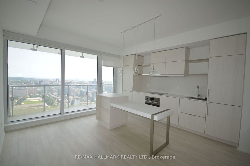 home for lease on 3403-197 Yonge Street