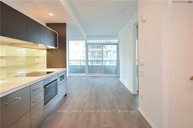 home for lease on 4005-45 Charles Street E