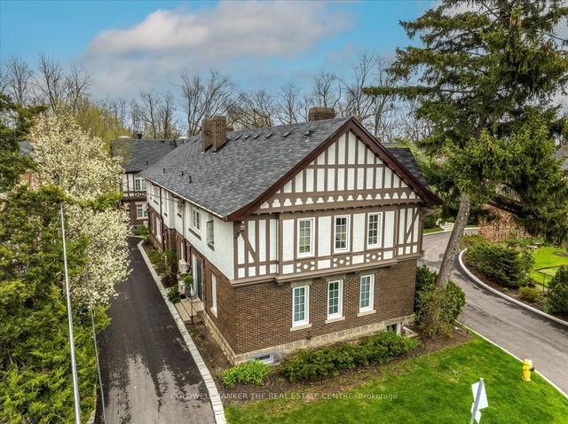 93B Douglas Crescent