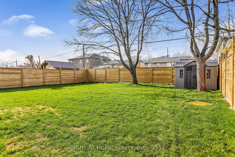 170 Ranee Ave, Toronto, M6A 1N5 | Image 3