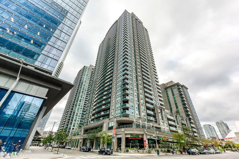 home for lease on 515-30 Grand Trunk Crescent