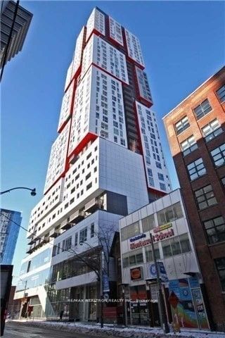 home for lease on 3602-318 Richmond Street W