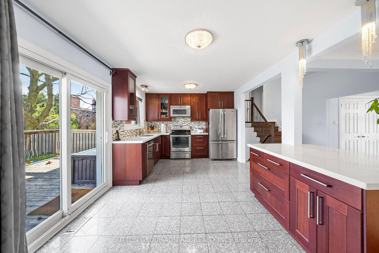Listing Image 7