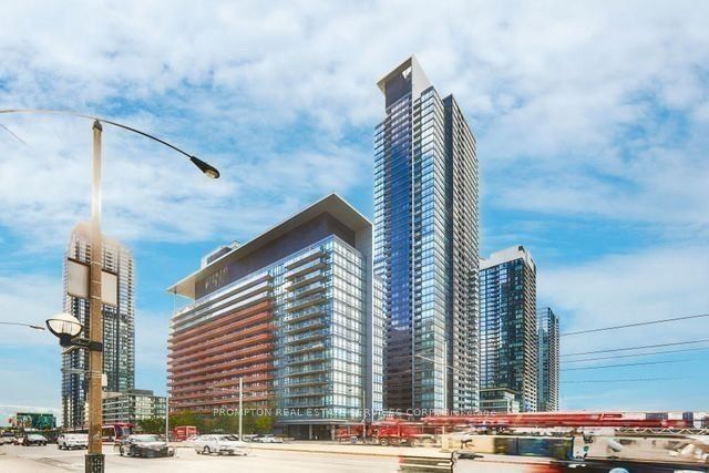 home for lease on 1711-4K Spadina Avenue