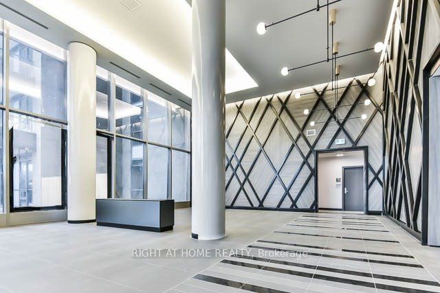 home for lease on 316-52 Forest Manor Road