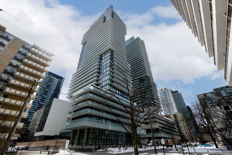 home for lease on 2710-185 Roehampton Avenue